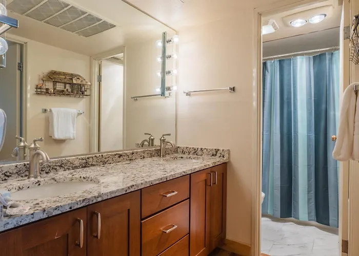 Apartment Sh301 Summit House *